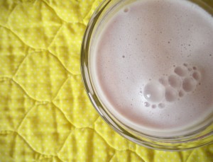 raw-cashew-milk-with-strawberries