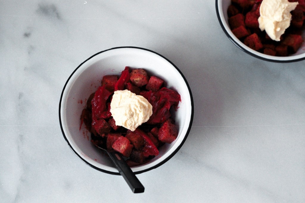 strawberry-rhubarb-panzanella-3