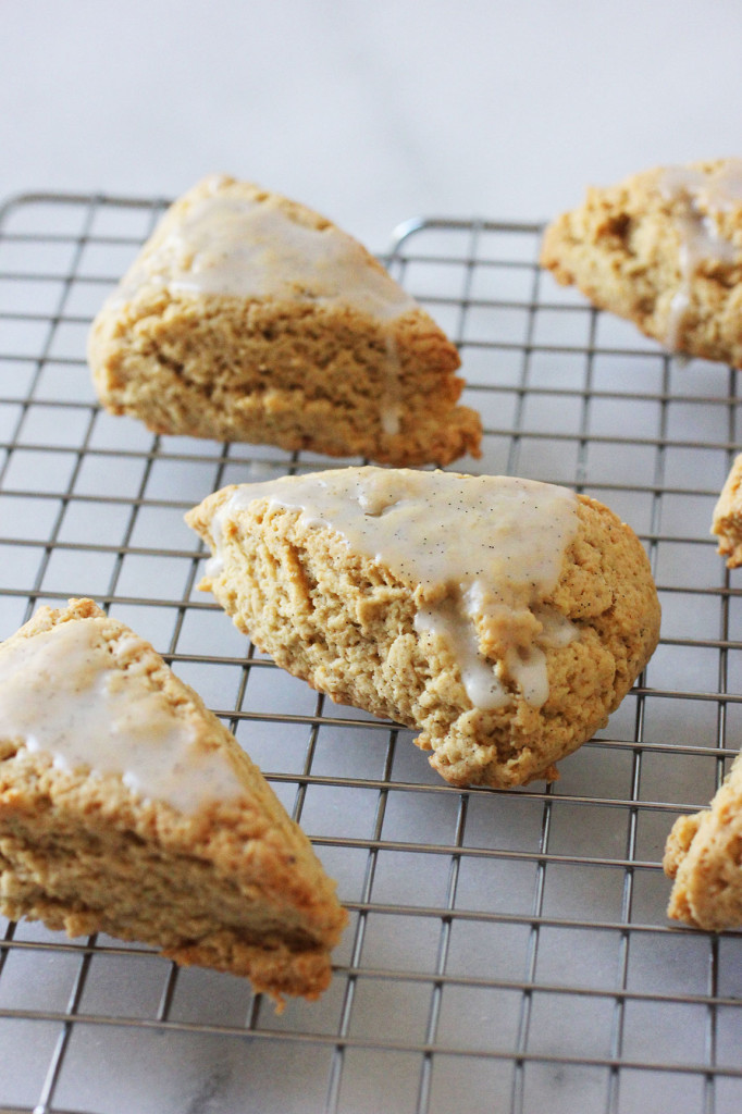 Triple Vanilla Bean Scones // Autumn Makes & Does #glutenfree #dairyfree