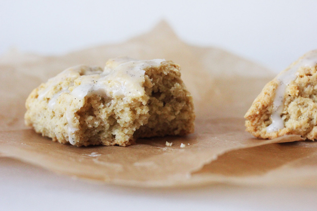 Triple Vanilla Bean Scones // Autumn Makes & Does #glutenfree #dairyfree